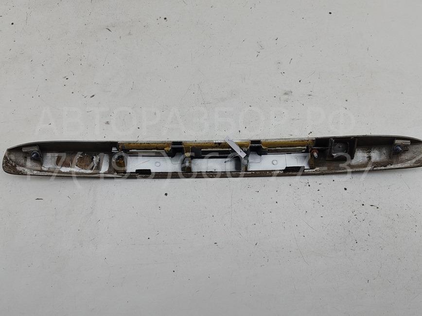 Накладка крышки багажника