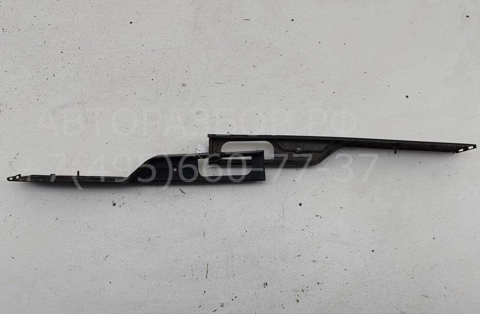 Накладка крышки багажника