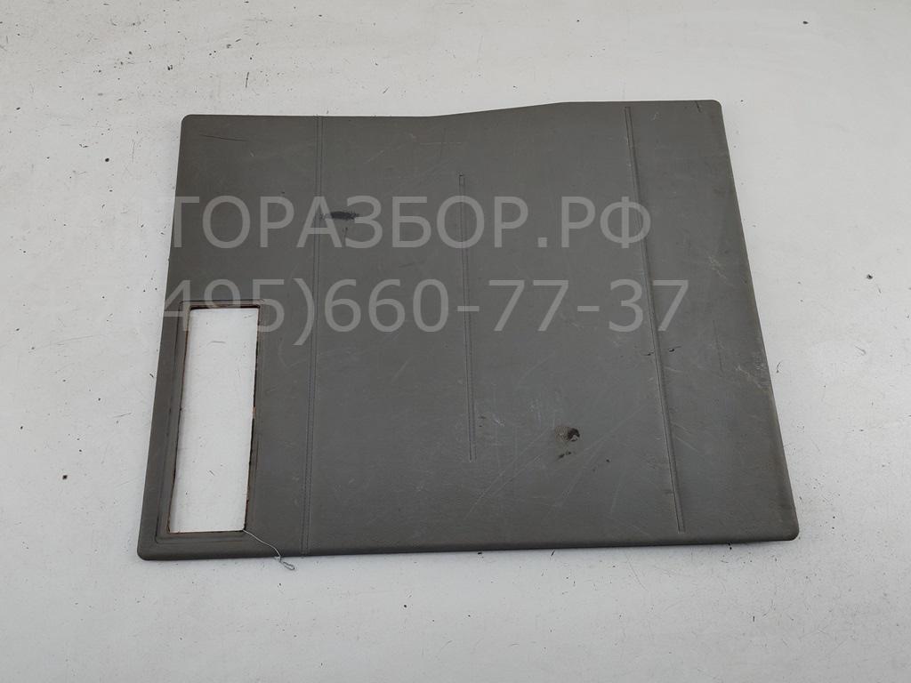 Обшивка двери передней правой