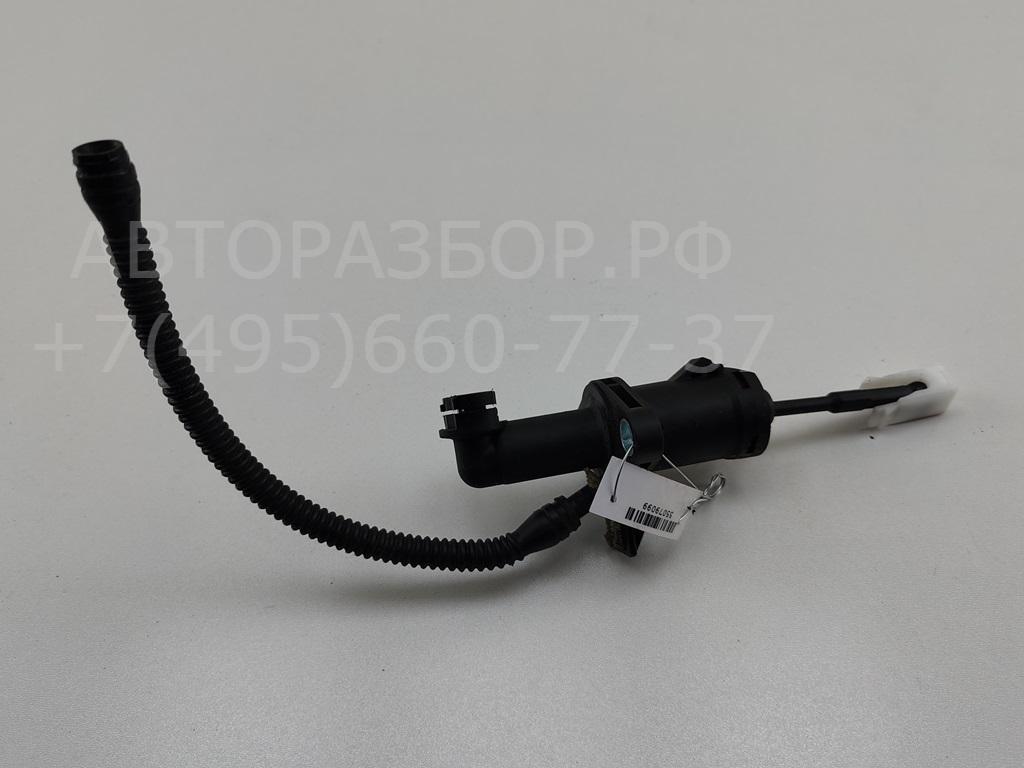 Цилиндр сцепления главный