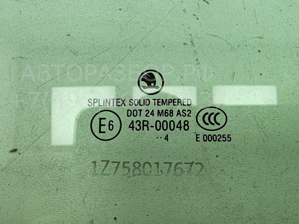 Стекло двери передней правой