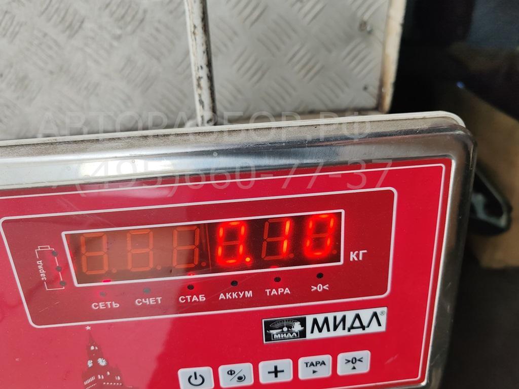 Молдинг двери передней левой