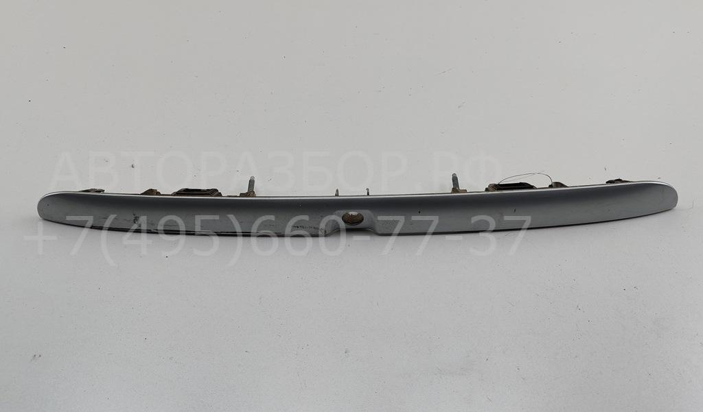 Накладка крышки багажника