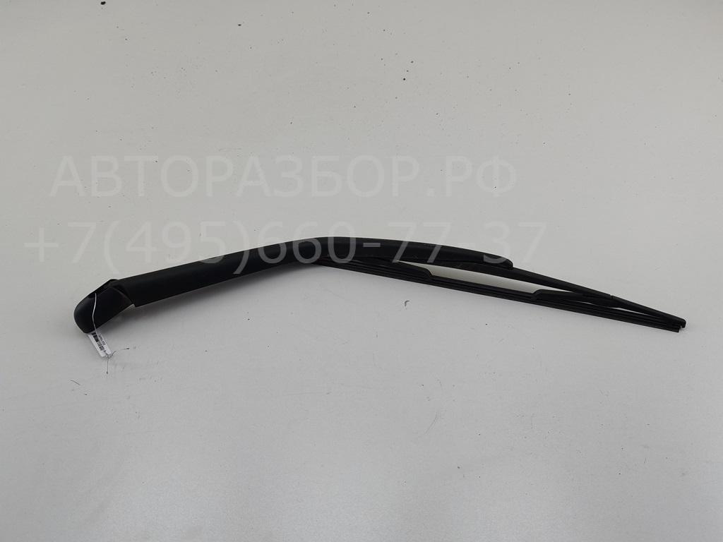 Поводок стеклоочистителя заднего
