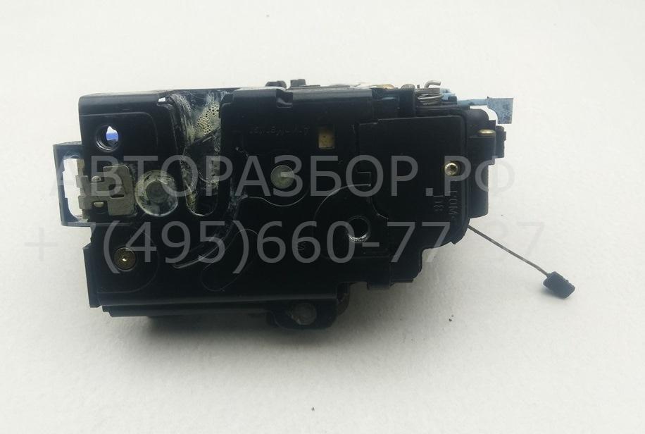 Замок двери передней правой