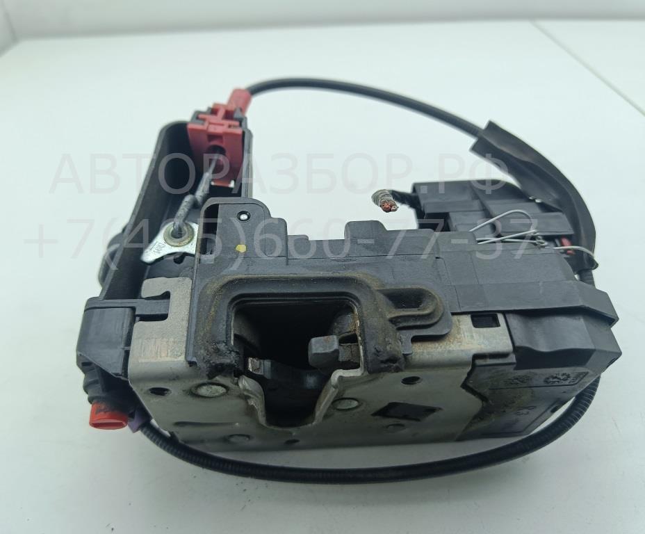 Замок двери задней правой