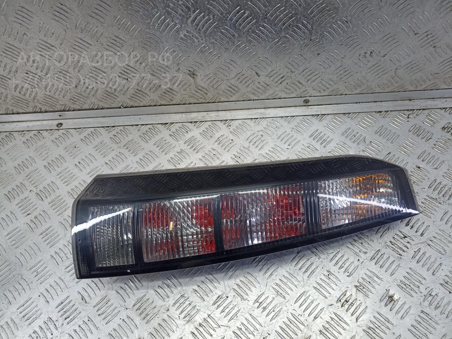 Фонарь задний левый