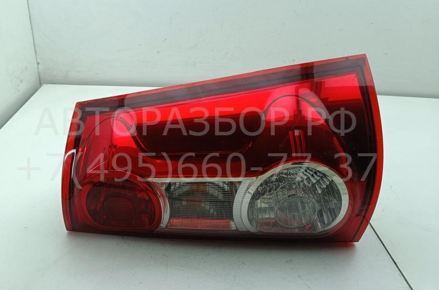 Фонарь задний правый