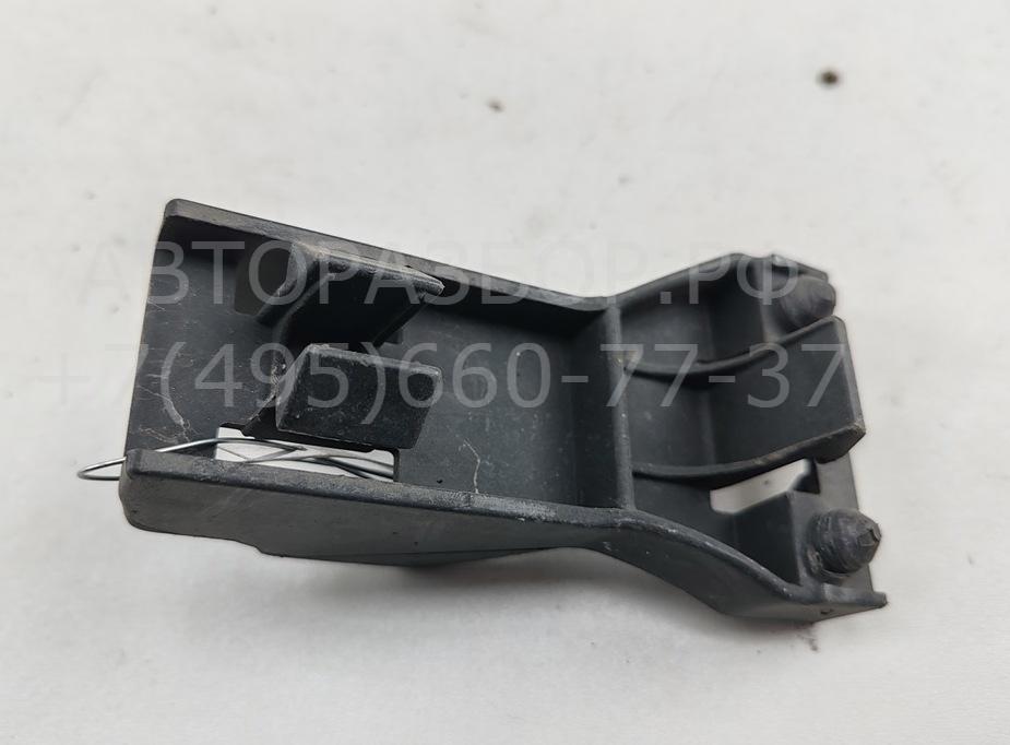 Кронштейн заднего бампера