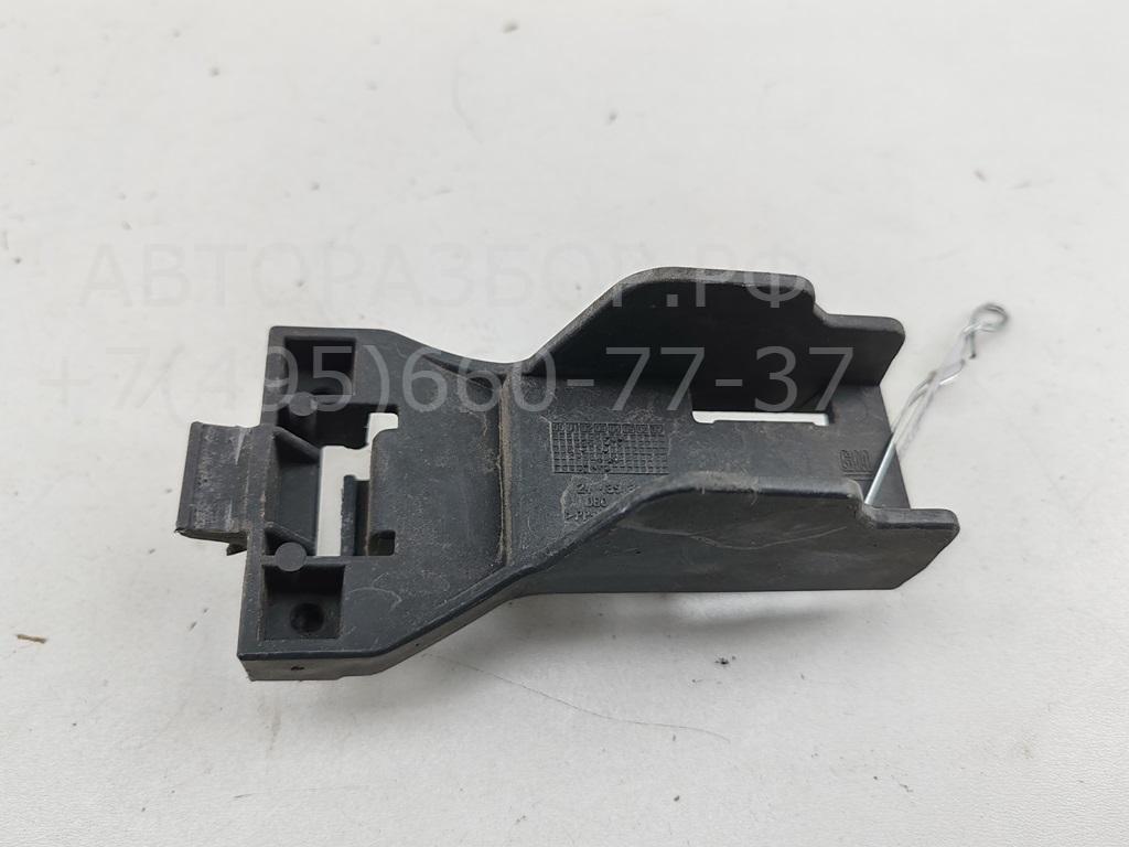 Кронштейн заднего бампера