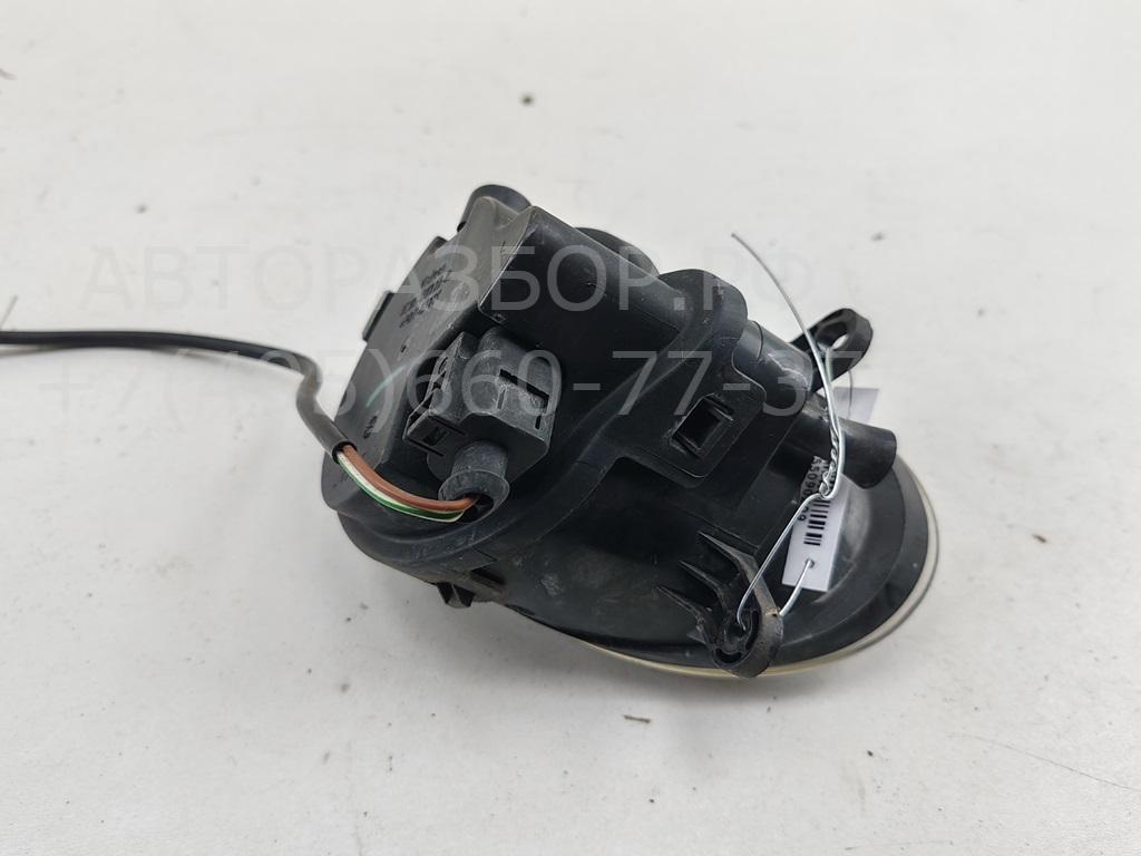 Фара противотуманная левая