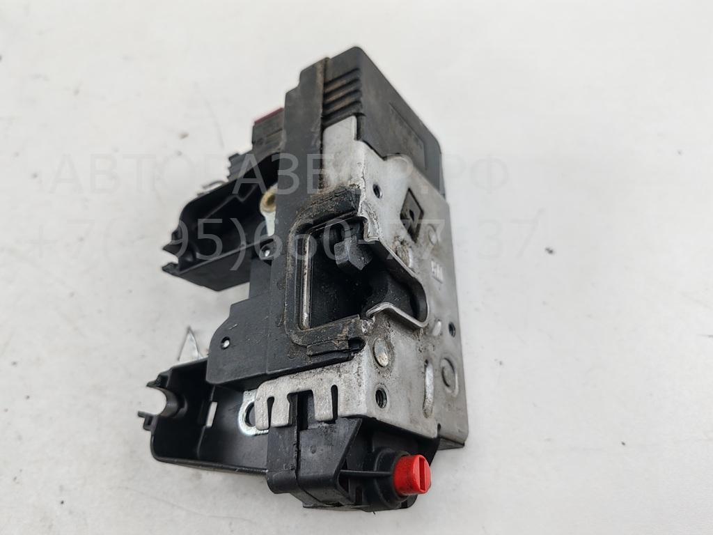 Замок двери задней правой