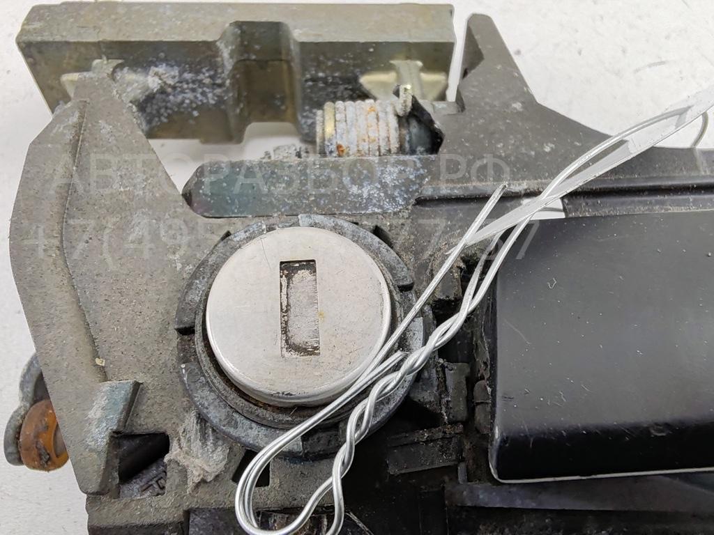 Ручка двери передней наружная правая