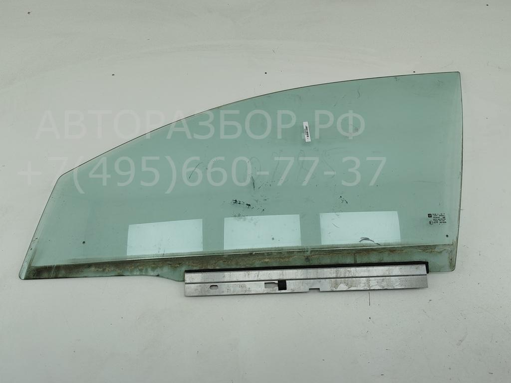 Стекло двери передней левой