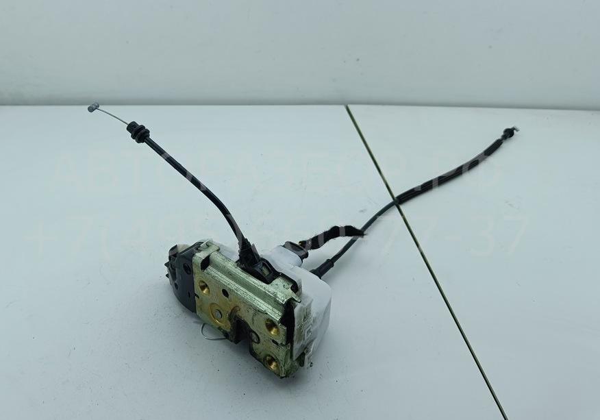 Замок двери передней правой