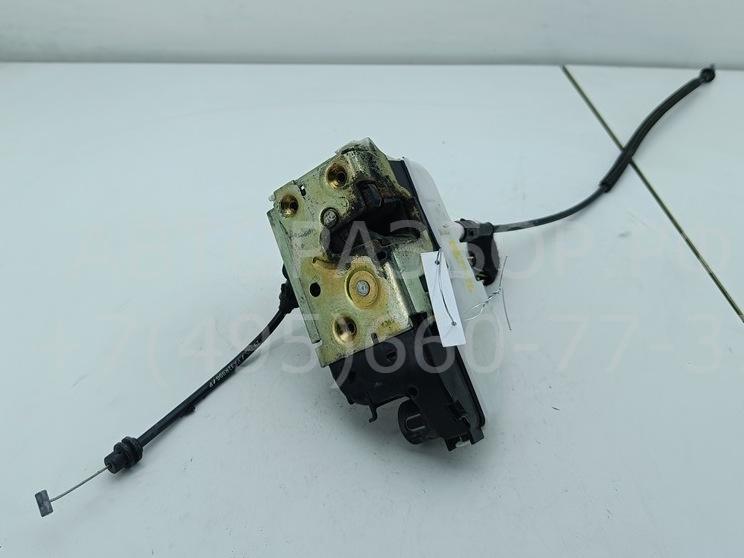 Замок двери передней правой