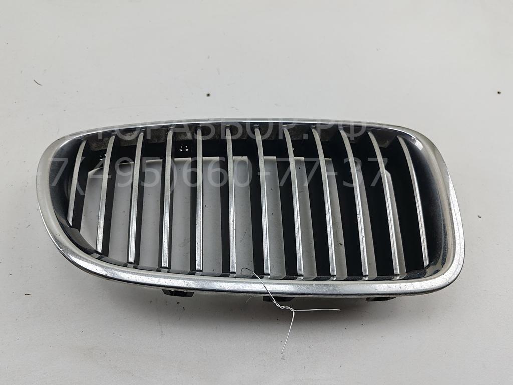 Решетка радиатора правая