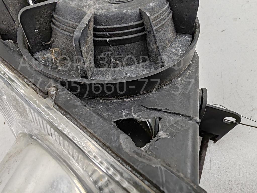 Фара противотуманная левая