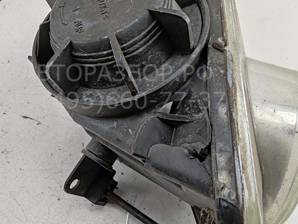 Фара противотуманная правая