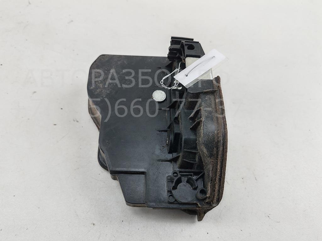 Замок двери задней правой