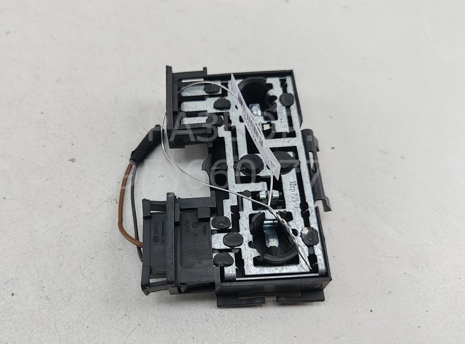 Плата заднего фонаря правого