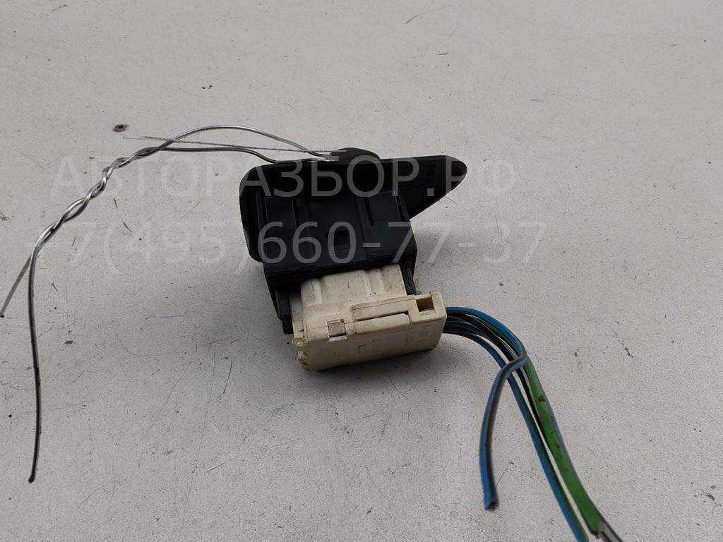 Кнопка регулировки зеркала