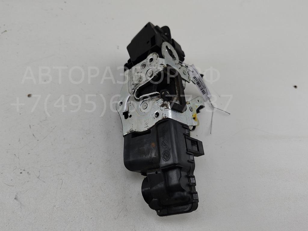 Замок двери передней правой