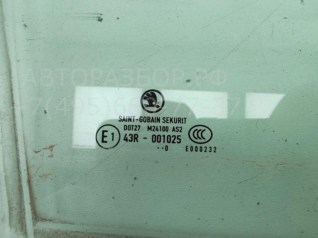 Стекло двери передней правой
