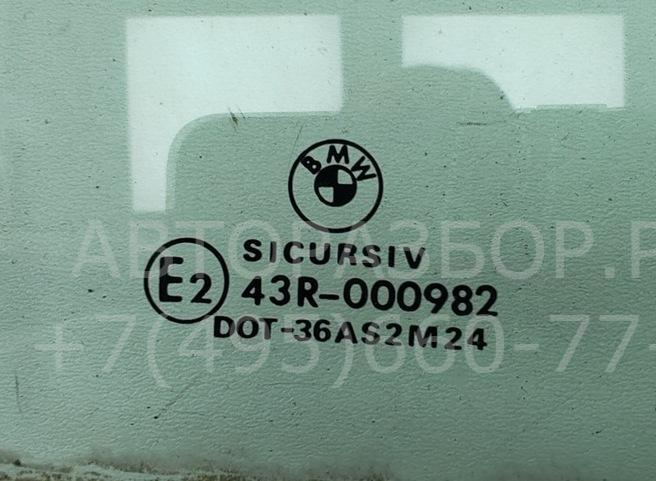 Стекло двери передней правой