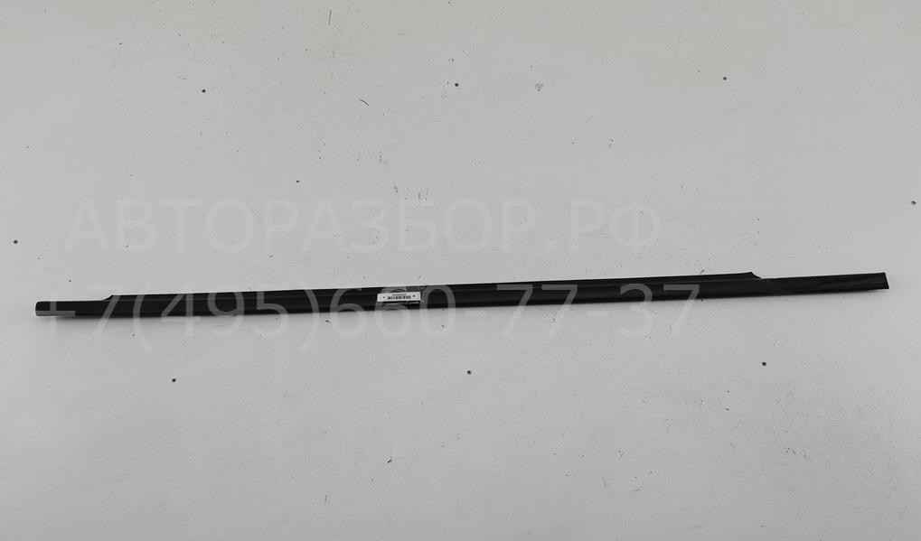 Накладка стекла переднего правого