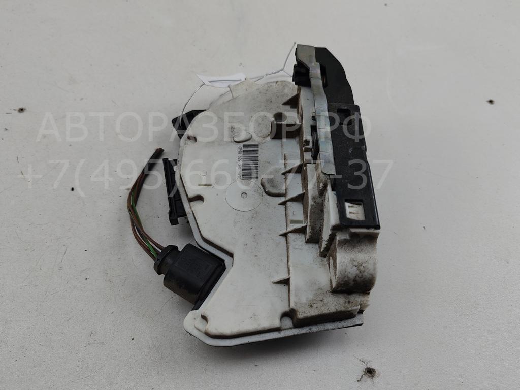 Замок двери задней правой