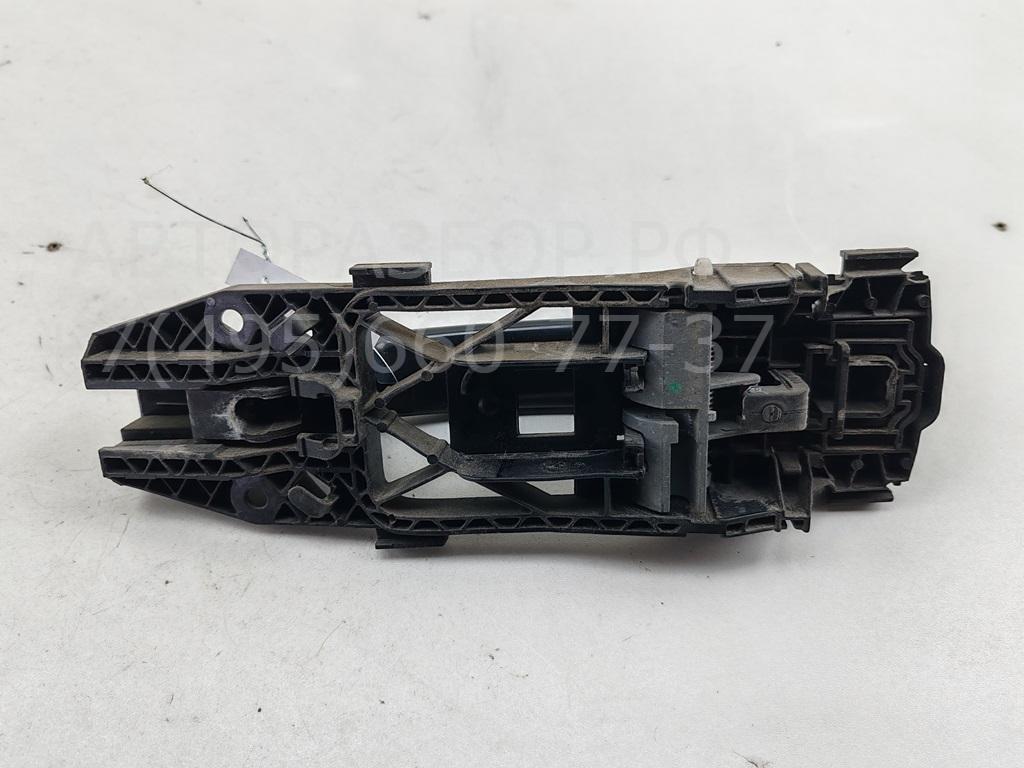 Ручка двери передней наружная правая