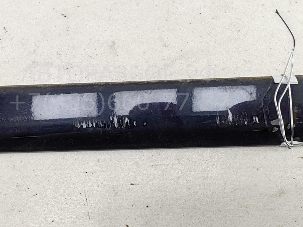 Накладка двери передней правой