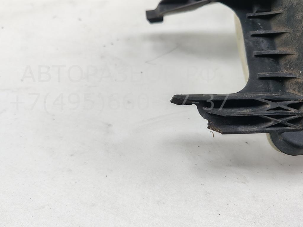 Фара противотуманная левая