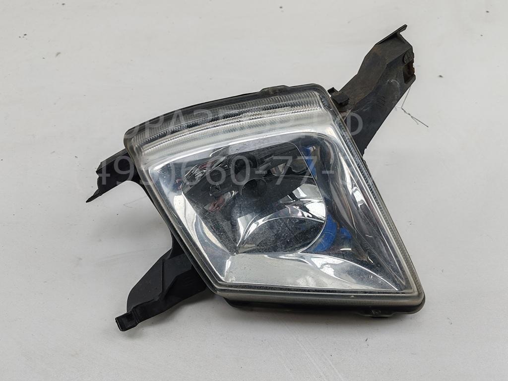 Фара противотуманная левая