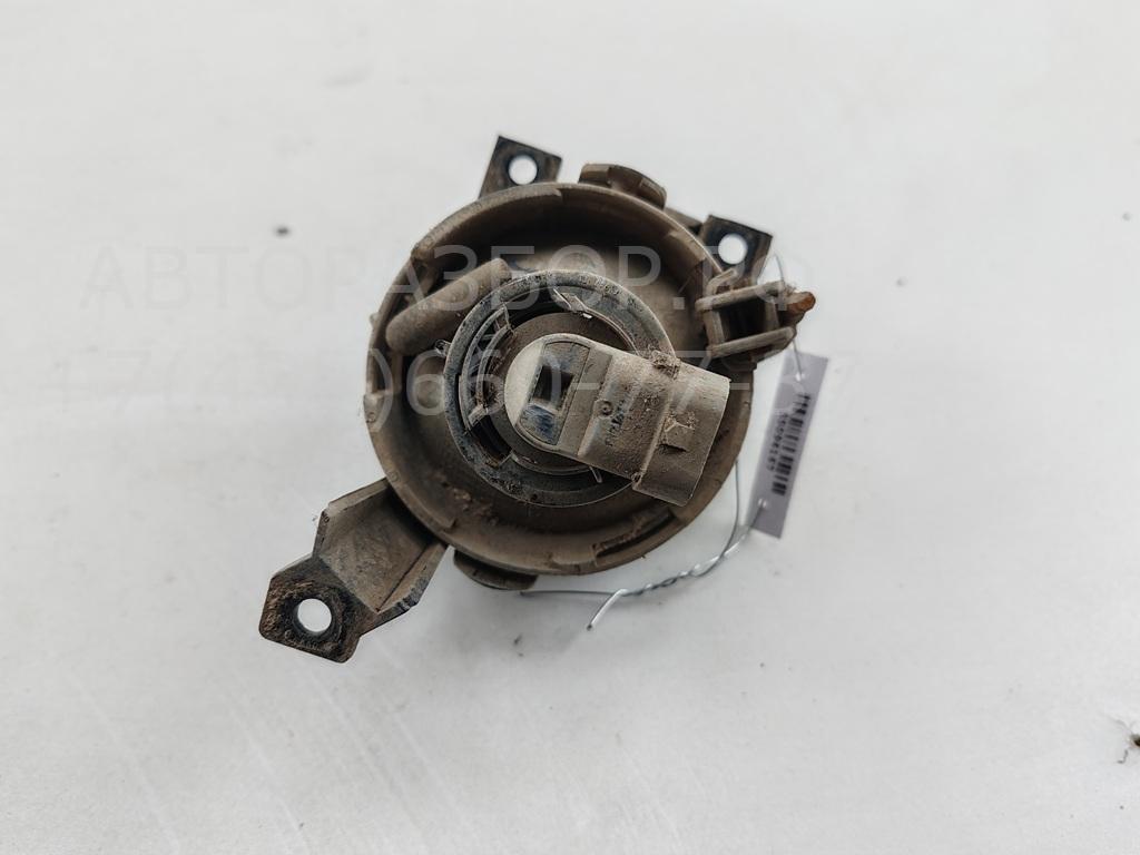 Фара противотуманная левая