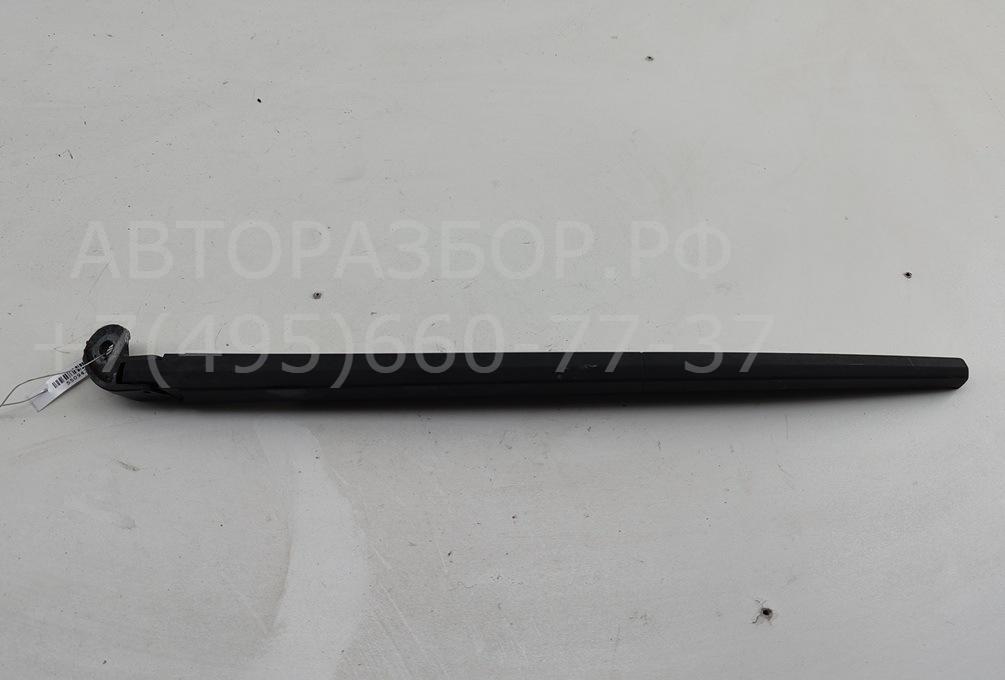 Поводок стеклоочистителя заднего