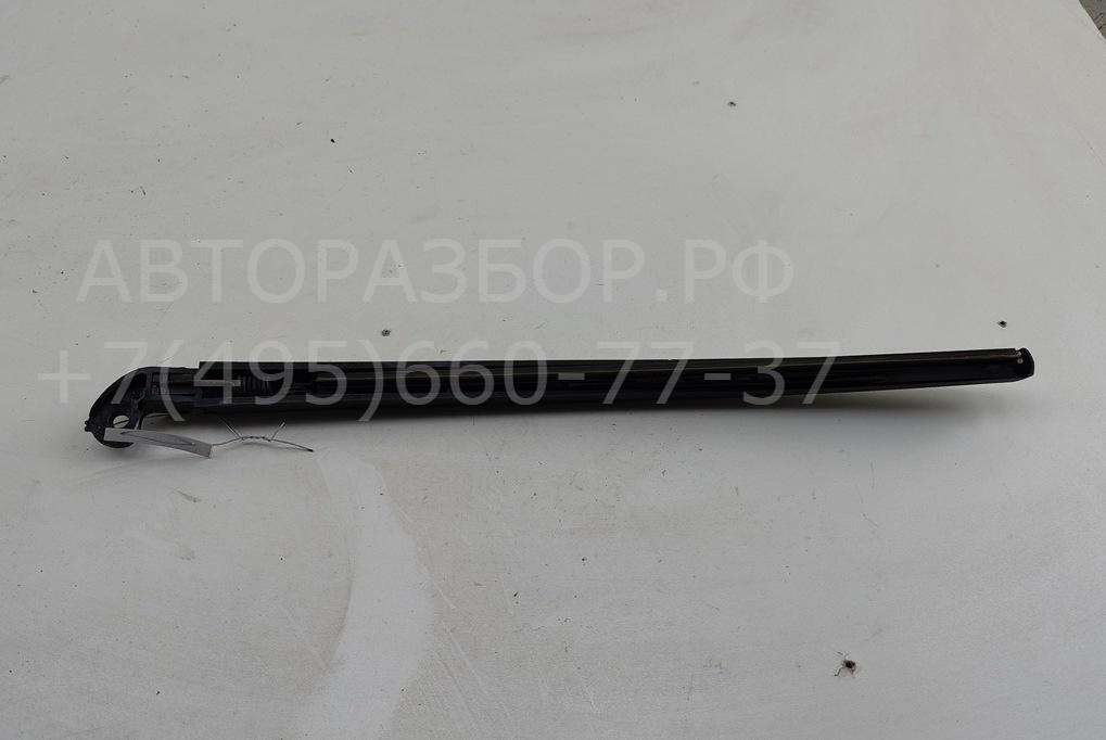 Поводок стеклоочистителя заднего