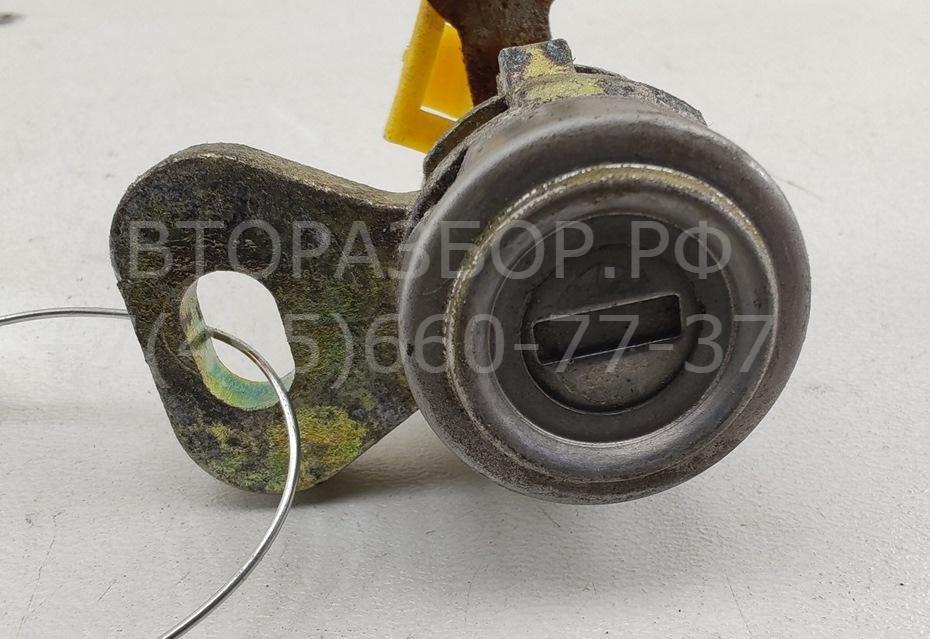 Вставка замка двери