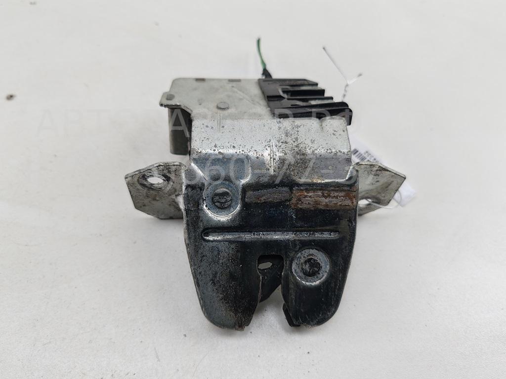 Замок багажника