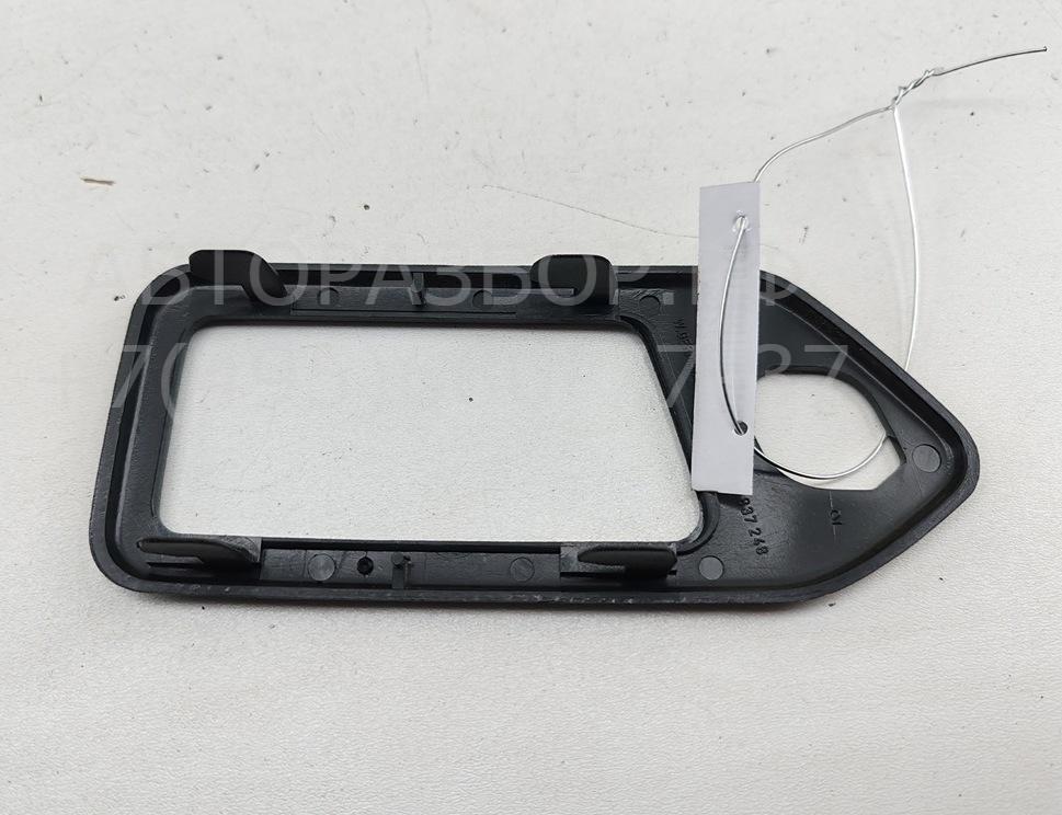 Накладка двери задней правой