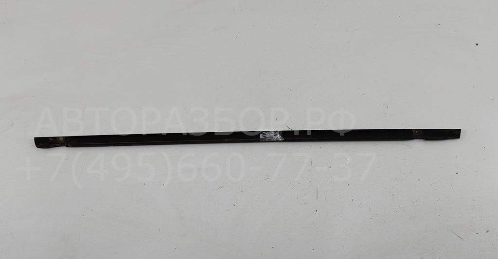 Накладка стекла заднего левого