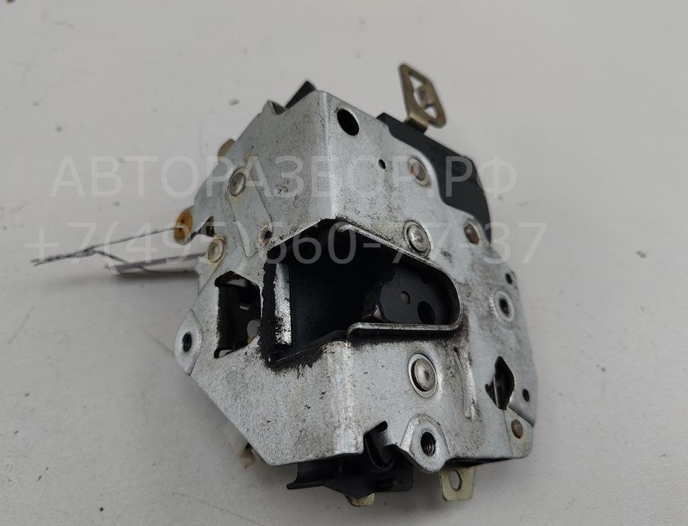 Замок двери передней правой