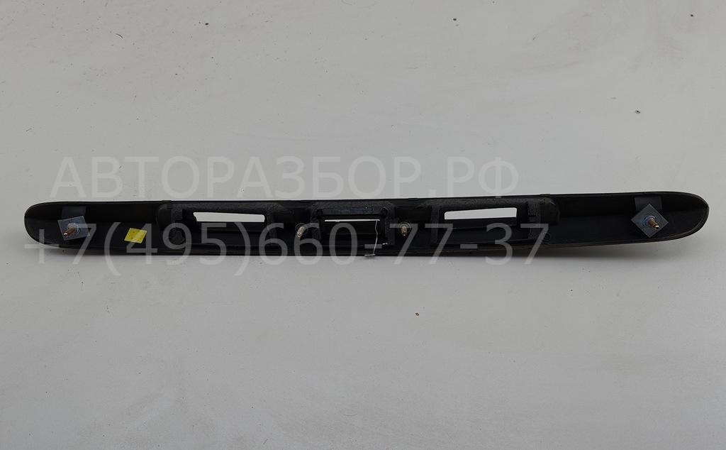 Накладка крышки багажника