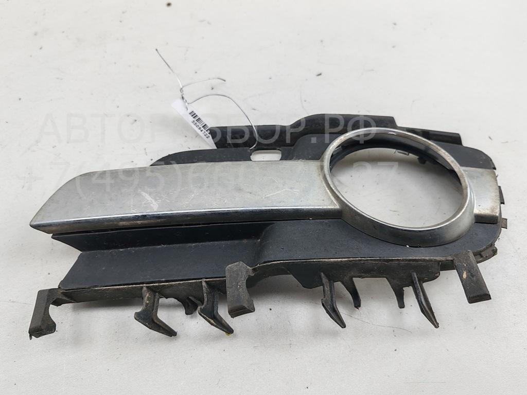 Рамка противотуманной фары левой