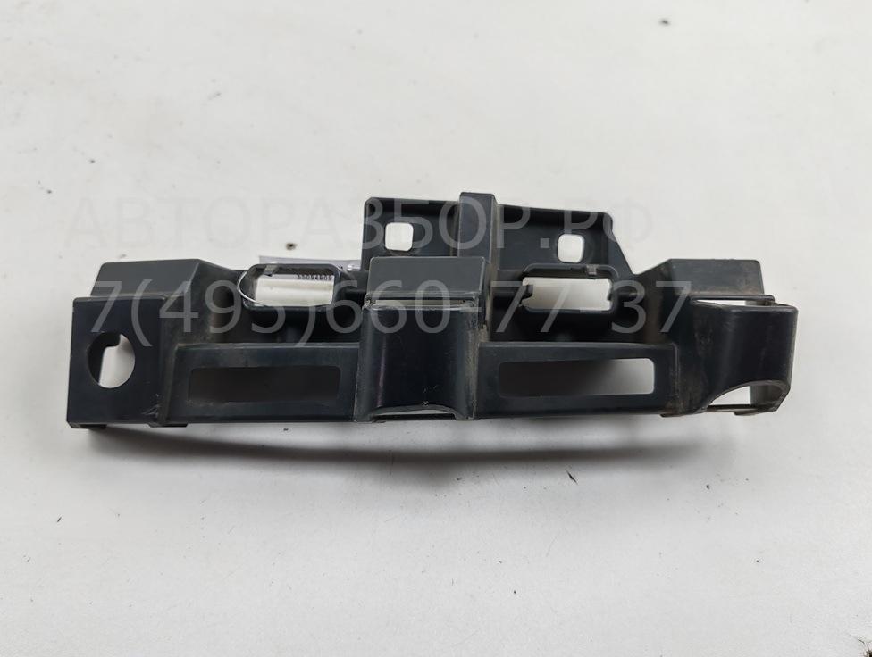 Крепеж фары