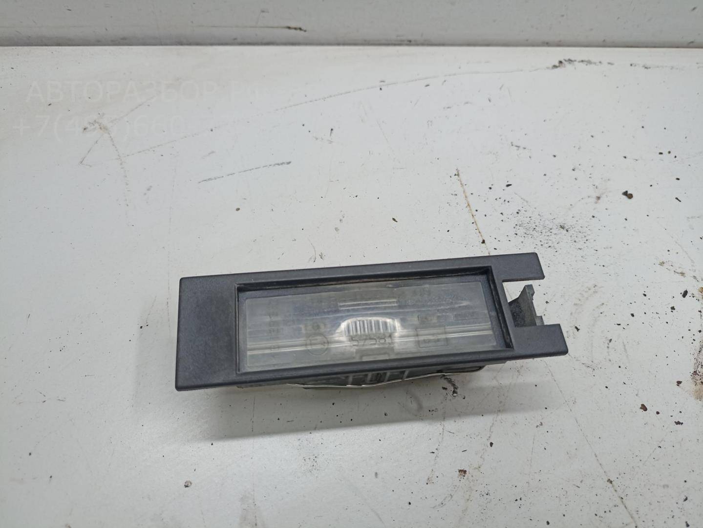 Фонарь подсветки номера