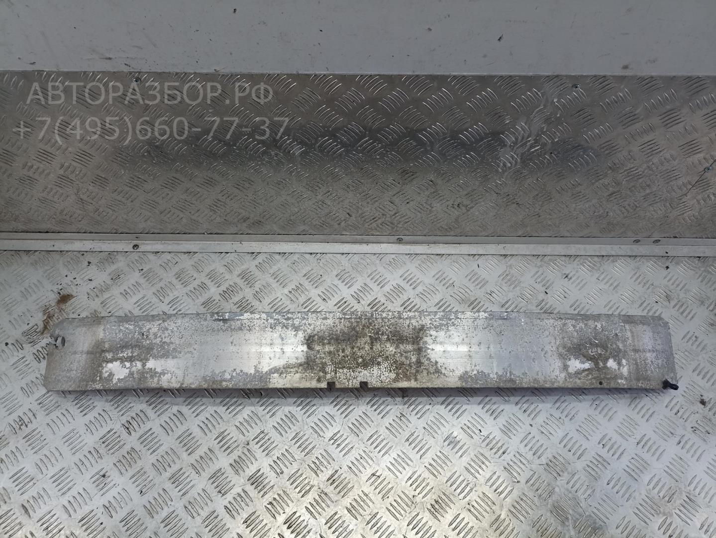 Усилитель переднего бампера