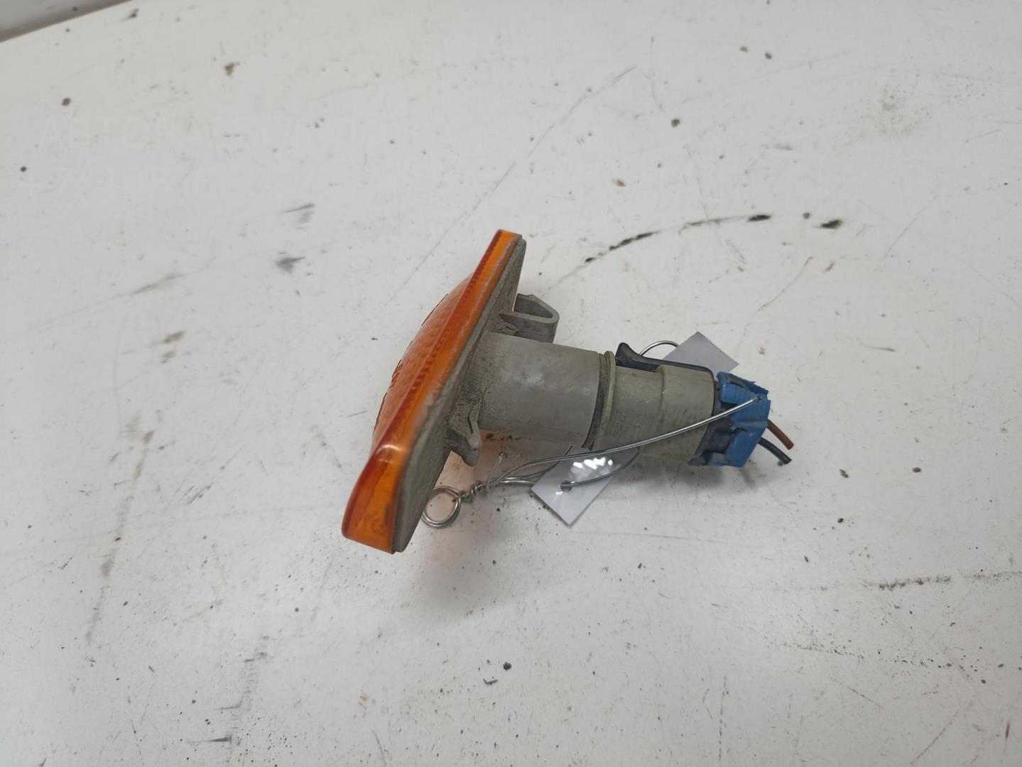 Указатель поворота правый