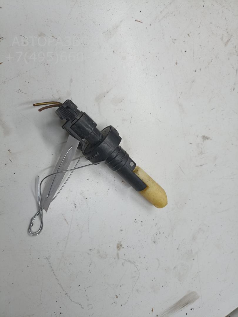 Датчик уровня в бачок омывателя